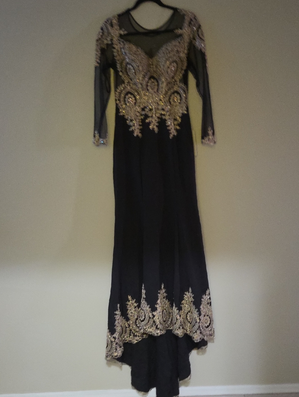 Elegant Black Evening Gown with Gold Embellishment